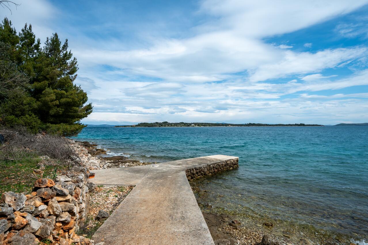 La spiaggia più vicina - Casa dei pescatori accanto al mare Sman - Žman, Isola Lunga - Dugi otok