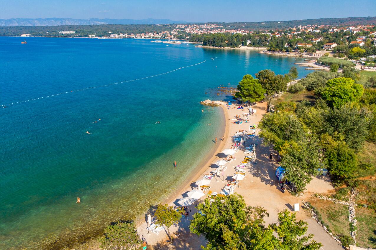 La spiaggia più vicina - Appartamenti con parcheggio Porto Fontana - Vantačići, Veglia - Krk