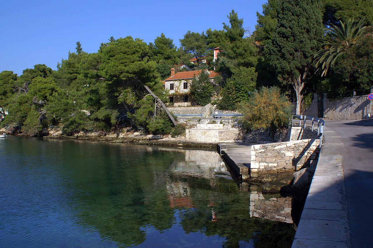 La spiaggia più vicina - Appartamenti con parcheggio Splitska, Brazza - Brač