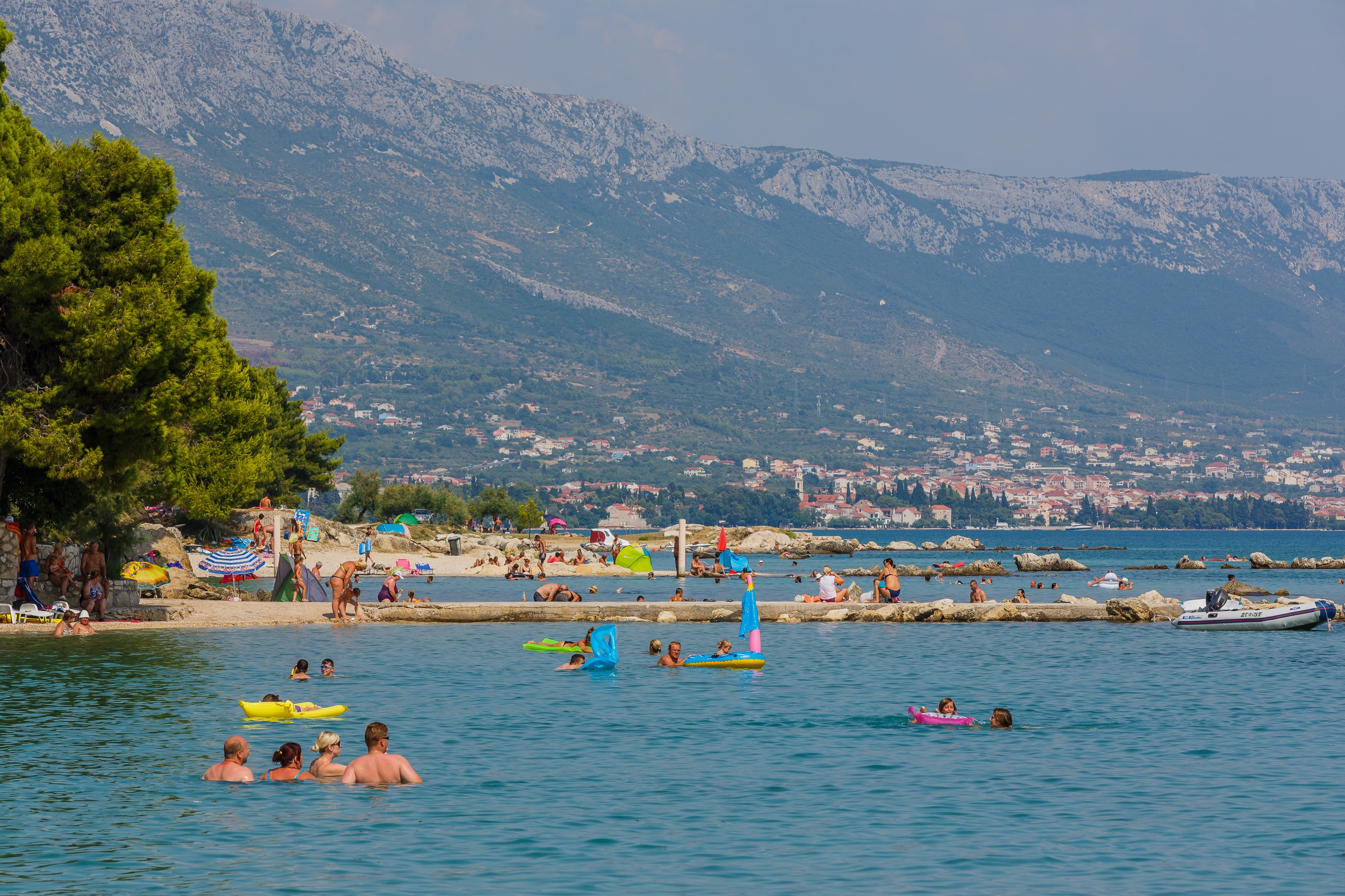 Where to stay near Resnik