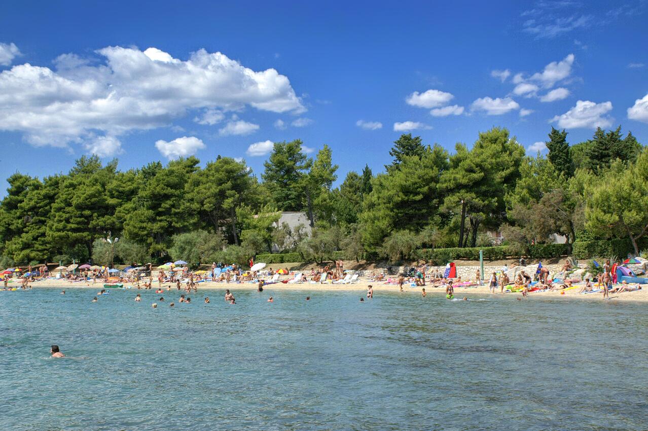 La spiaggia più vicina - Appartamenti con parcheggio Kastel Stafilic, Castelli - Kaštela