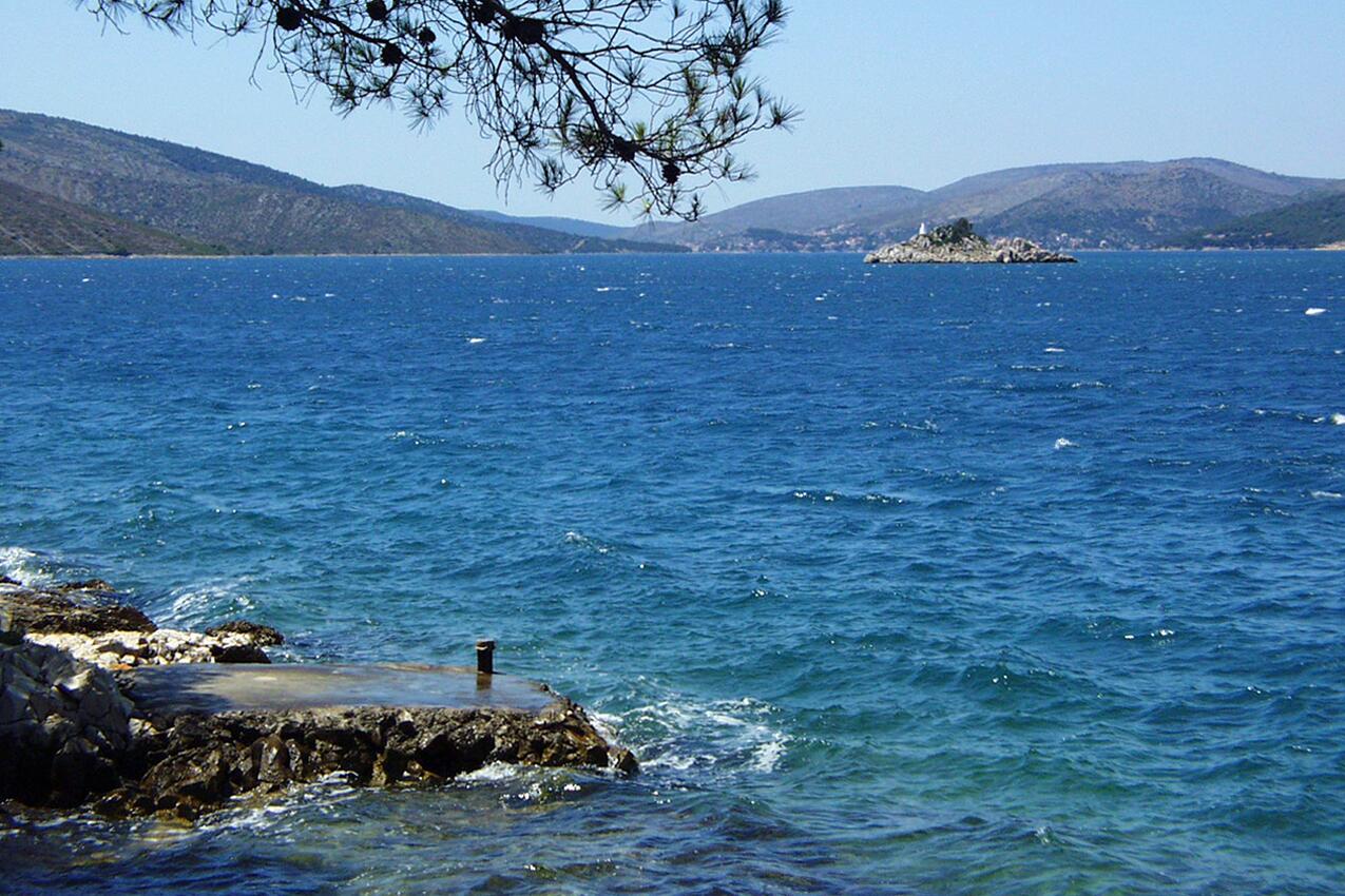 La spiaggia più vicina - Appartamenti accanto al mare con piscina Okrug Donji, Bua - Čiovo