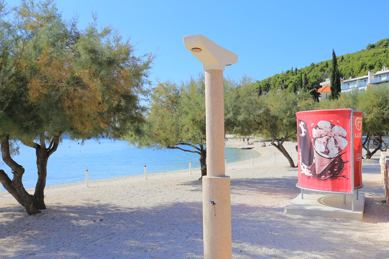 Nærmeste strand - Leiligheter med parkering Seget Vranjica, Trogir
