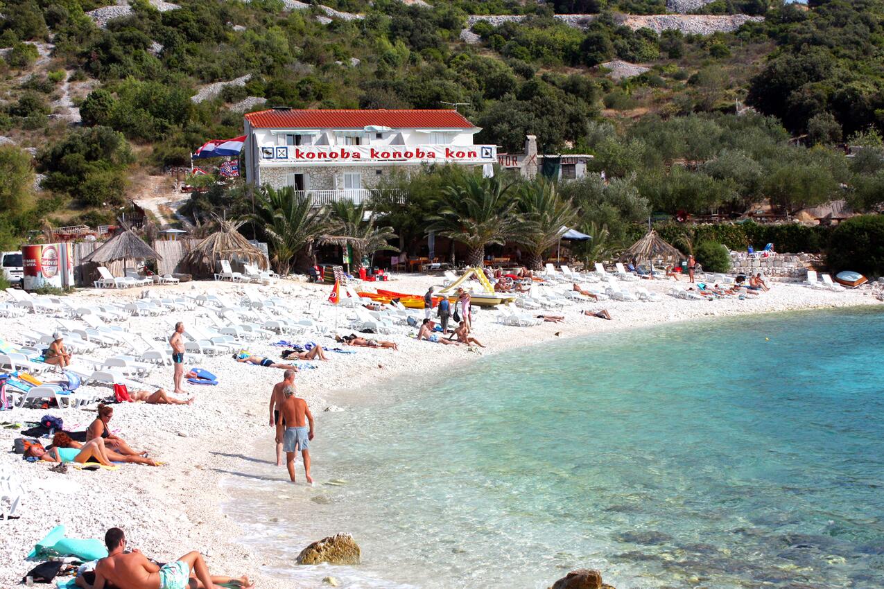 La spiaggia più vicina - Appartamenti accanto al mare Lesina - Hvar