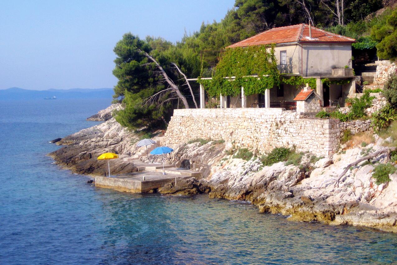 Nejbližší pláž - Rybářský domek u moře Zátoka Lučica, Hvar
