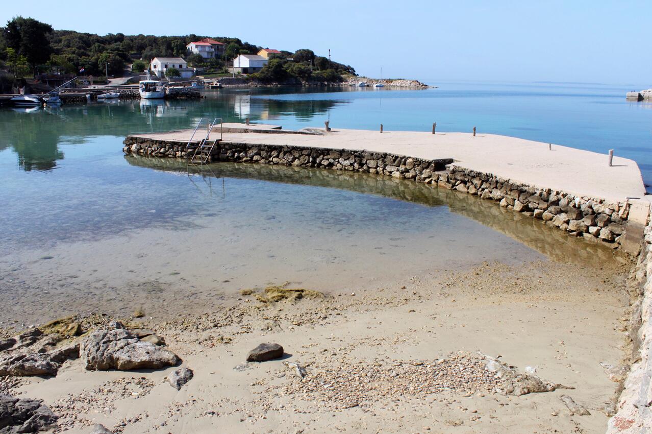 Nærmeste strand - Apartmani i sobe uz more Jakisnica, Pag