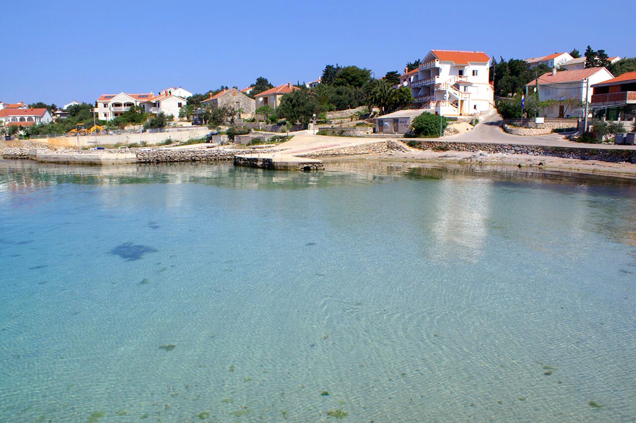 Nærmeste strand - Apartmani i sobe uz more Jakisnica, Pag