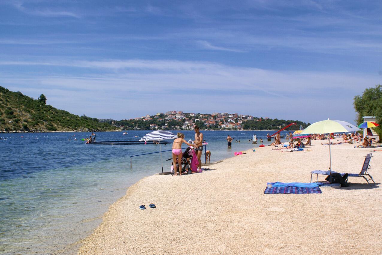 La spiaggia più vicina - Appartamenti con parcheggio Stupin Celine, Rogosnizza - Rogoznica