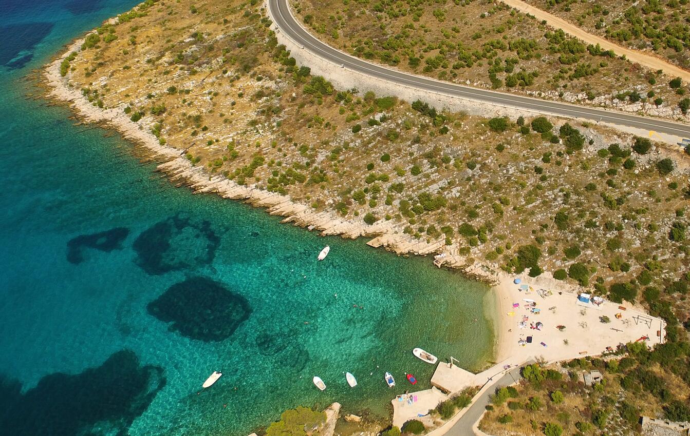 La spiaggia più vicina - Appartamenti accanto al mare Bilo, Capocesto - Primošten