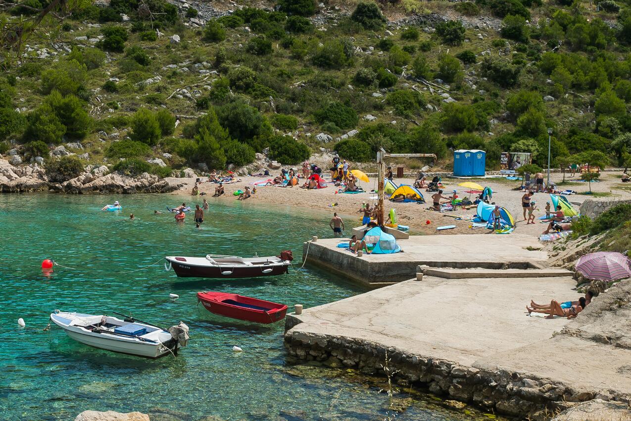 La spiaggia più vicina - Appartamenti con parcheggio Bilo, Capocesto - Primošten