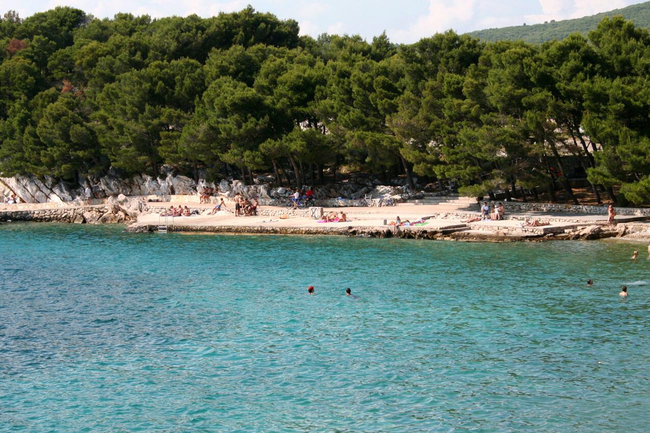 Nearest beach - Apartments with parking spaces Tribunj, Vodice