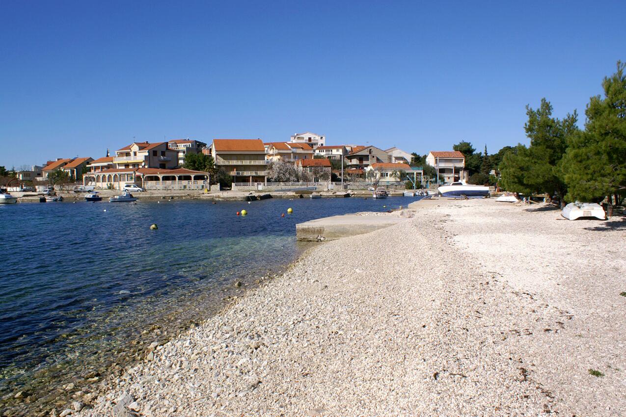 Legközelebbi strand - Apartmanok parkolóhellyel Brodarica, Sibenik