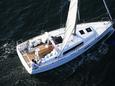 Charter hajózási eszközök Beneteau Oceanis 35 | C-SY-3984 - Hajó a tengeren