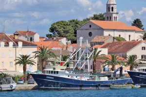 Pohled na rybářské lodě, Biograd na Moru Biograd na Moru Apartmány Chorvatsko