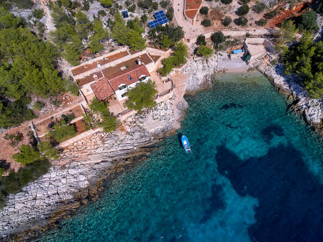 Golubinka sur l’île Hvar (Srednja Dalmacija)