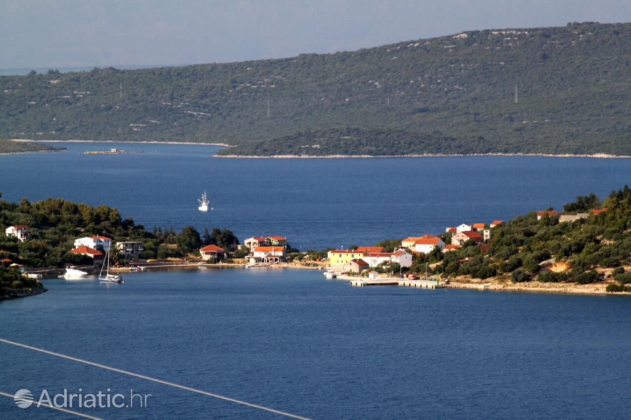 Rava na otoku Dugi otok (Sjeverna Dalmacija)