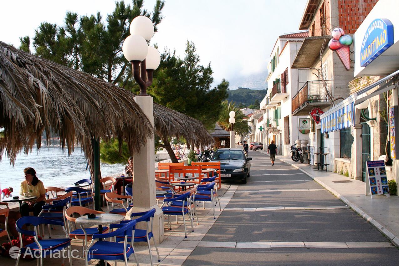 Podgora dans la côte Makarska (Srednja Dalmacija)