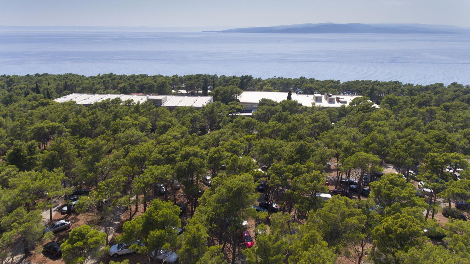 Baško Polje u rivijeri Makarska (Srednja Dalmacija)