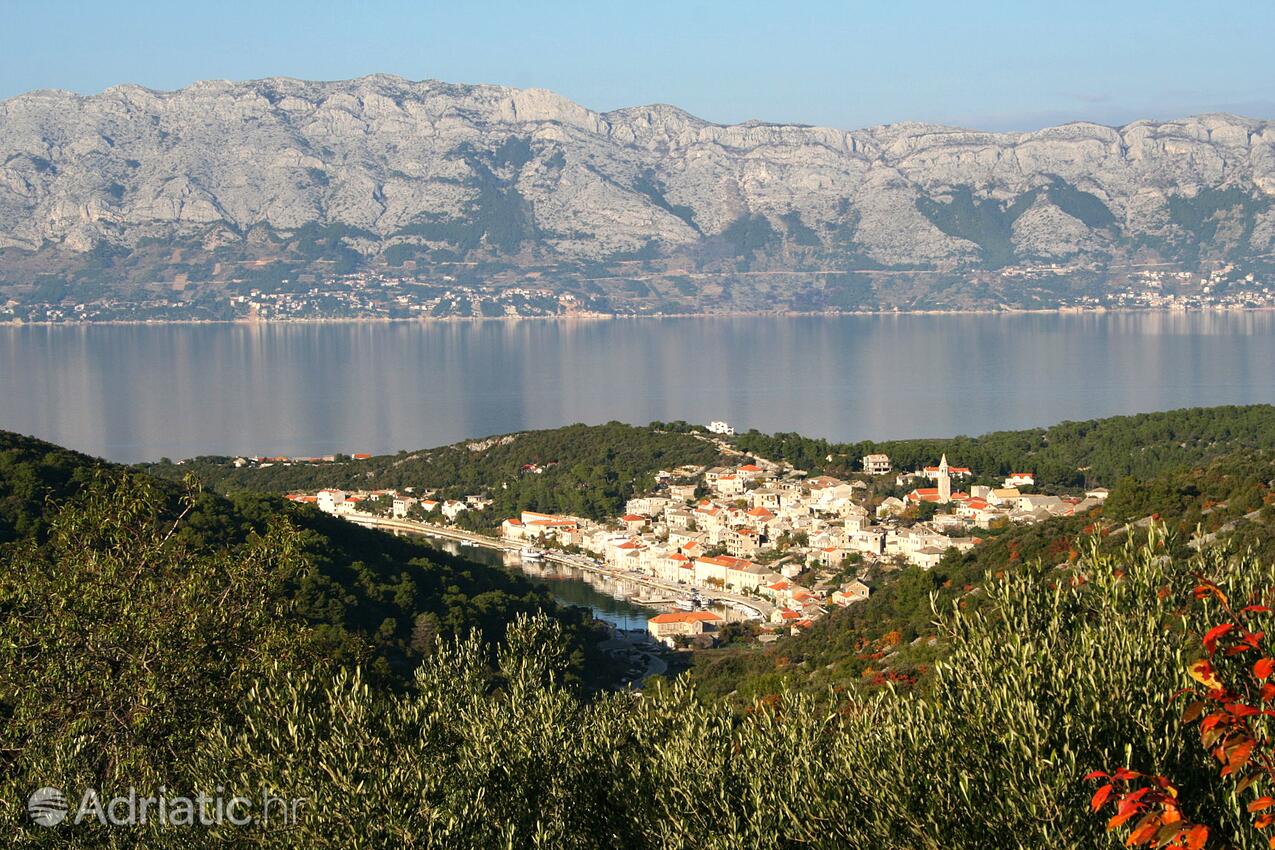 Povlja op de route Brač (Srednja Dalmacija)