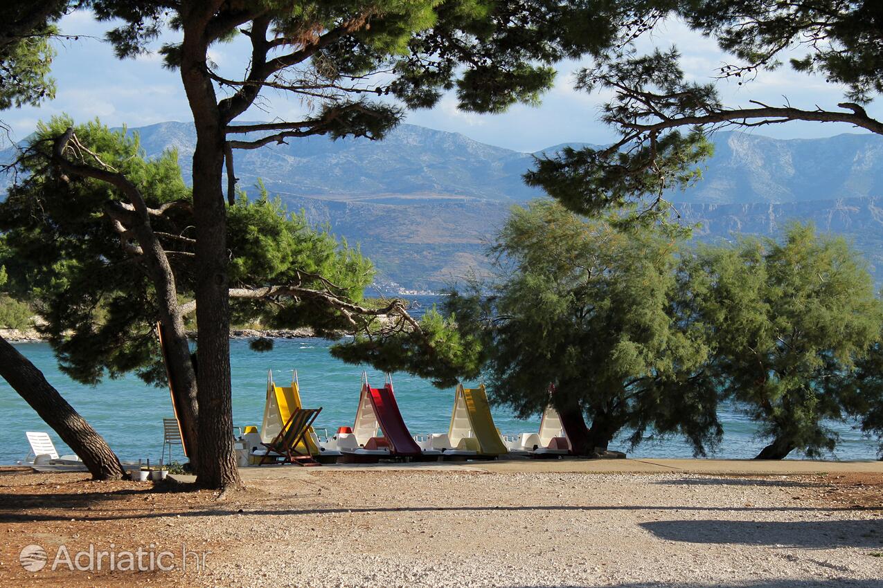 Nearby beaches - Apartments with a parking space Sutivan, Brač