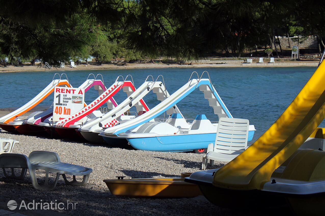 Nearby beaches - Apartments with a parking space Sutivan, Brač