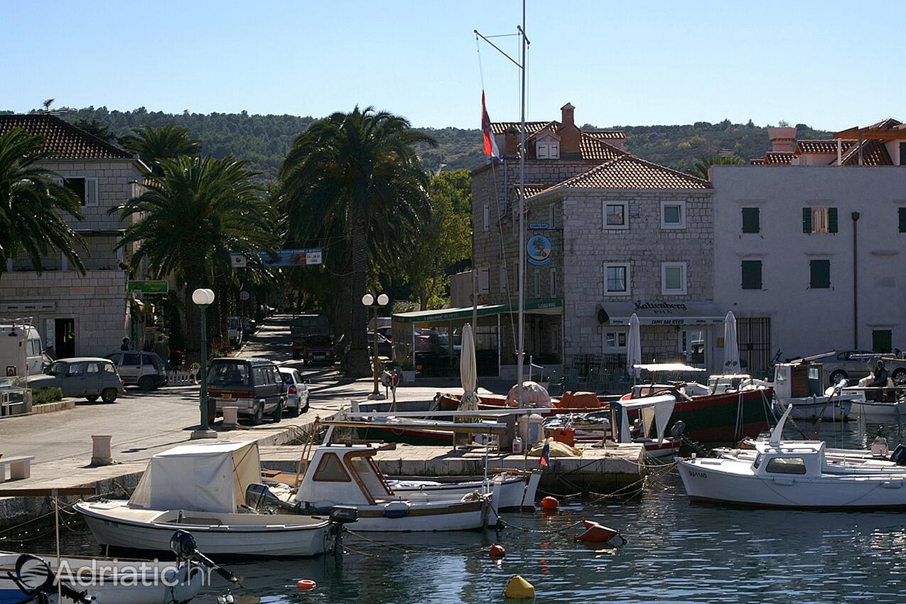 Sutivan Brač szigeten (Srednja Dalmacija)