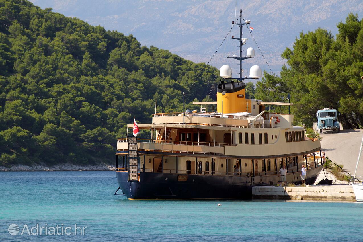 Pučišća na otoku Brač (Srednja Dalmacija)