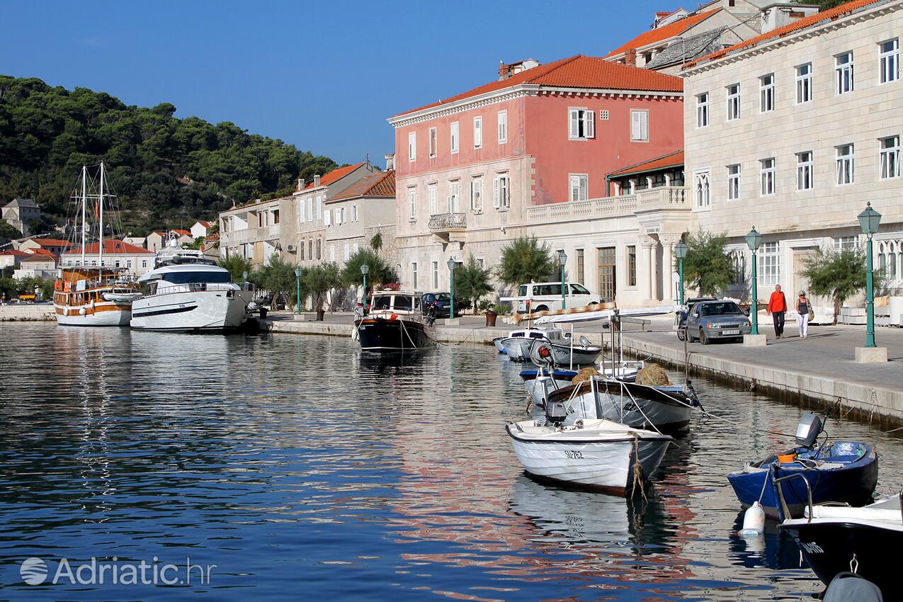 Pučišća na otoku Brač (Srednja Dalmacija)