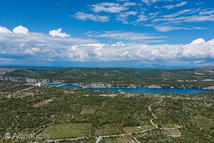 Bogdanovići in Šibenik Riviera (Sjeverna Dalmacija)