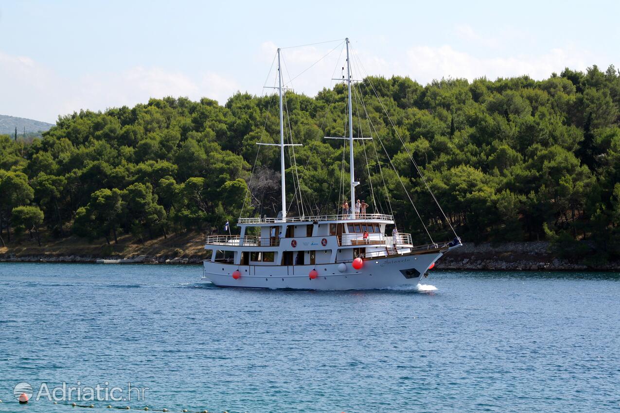 Milna sull'isola Brač (Srednja Dalmacija)