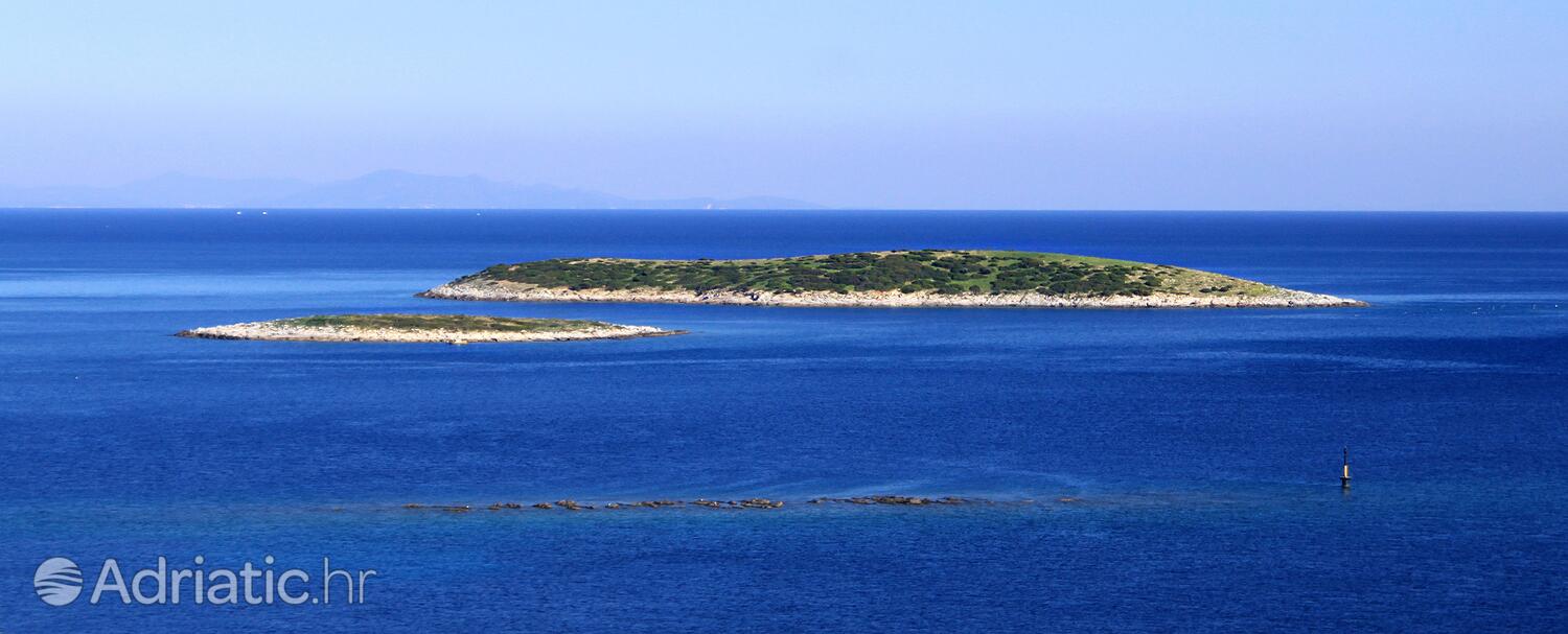 Milna sur l’île Vis (Srednja Dalmacija)