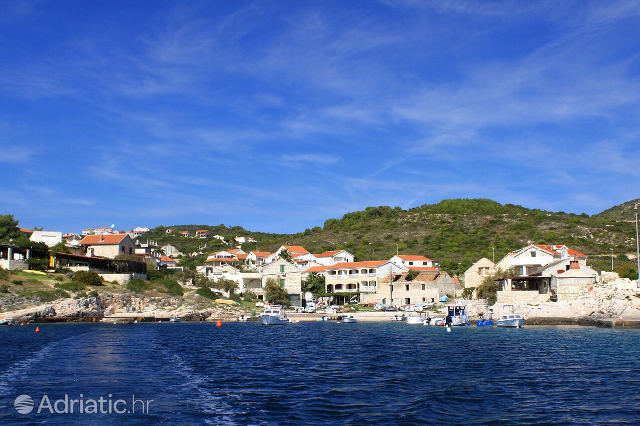 Rukavac en la isla Vis (Srednja Dalmacija)