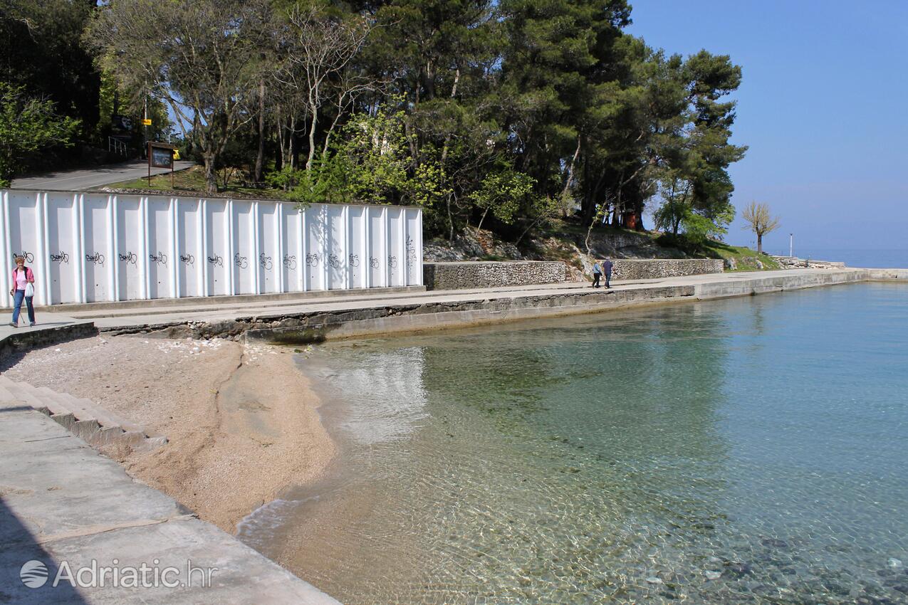 Nearby beaches - Apartments with a parking space Malinska, Krk