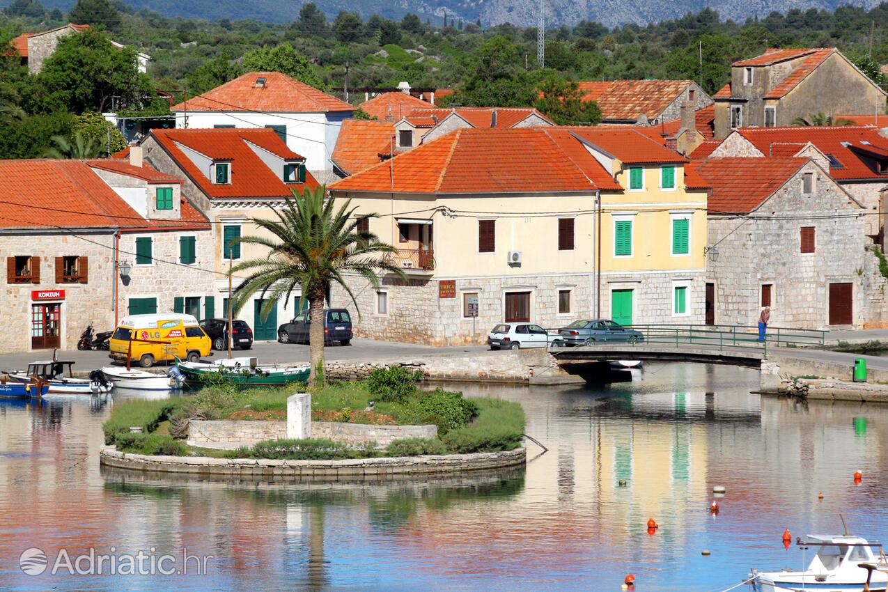 Vrboska na wyspie Hvar (Srednja Dalmacija)