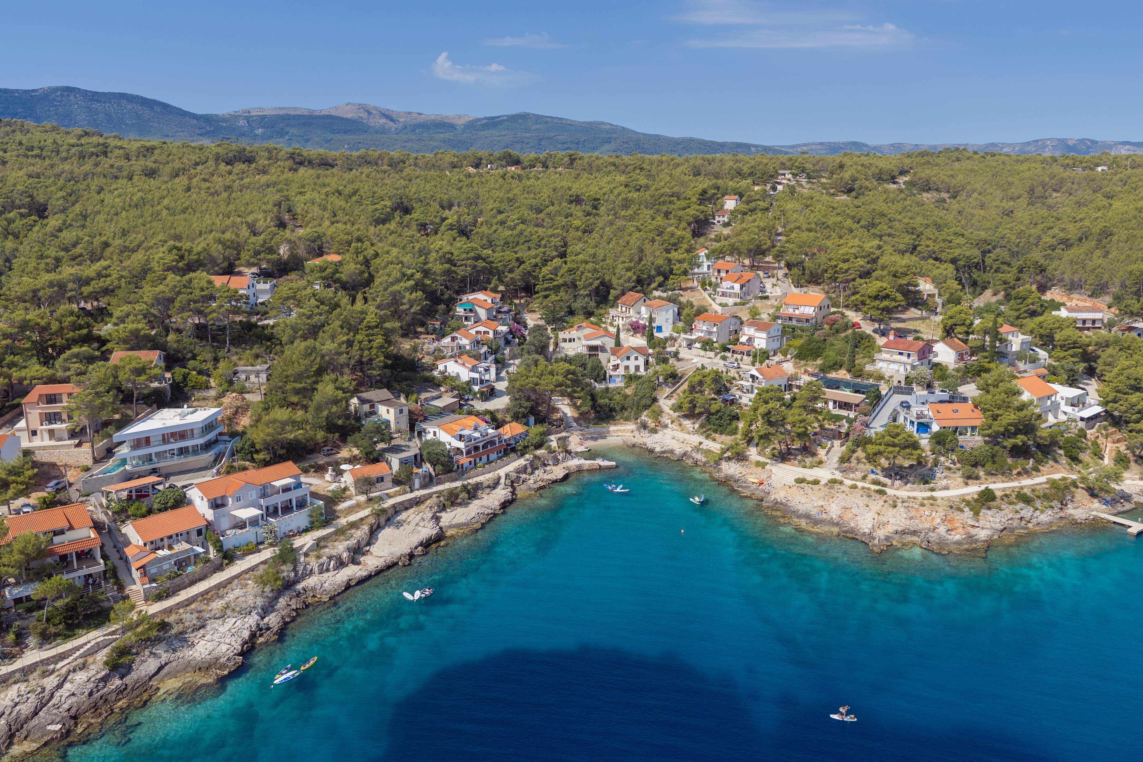 Kje bivati v Basina
