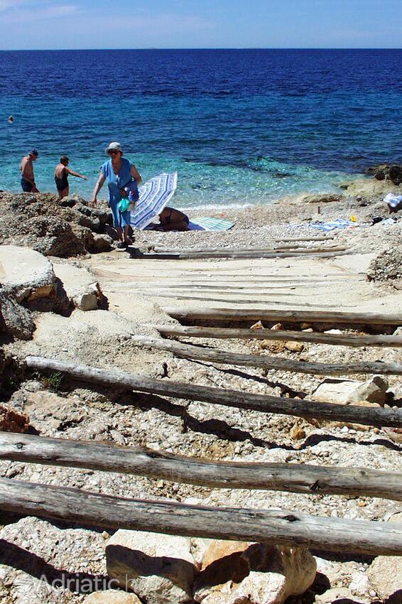 Bojanić Bad sur l’île Hvar (Srednja Dalmacija)