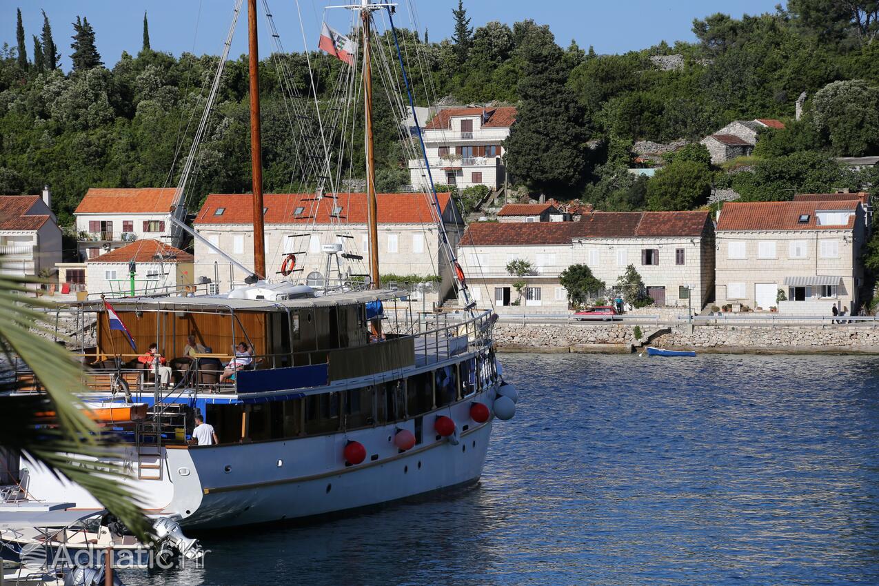 Račišće på otoku Korčula (Južna Dalmacija)