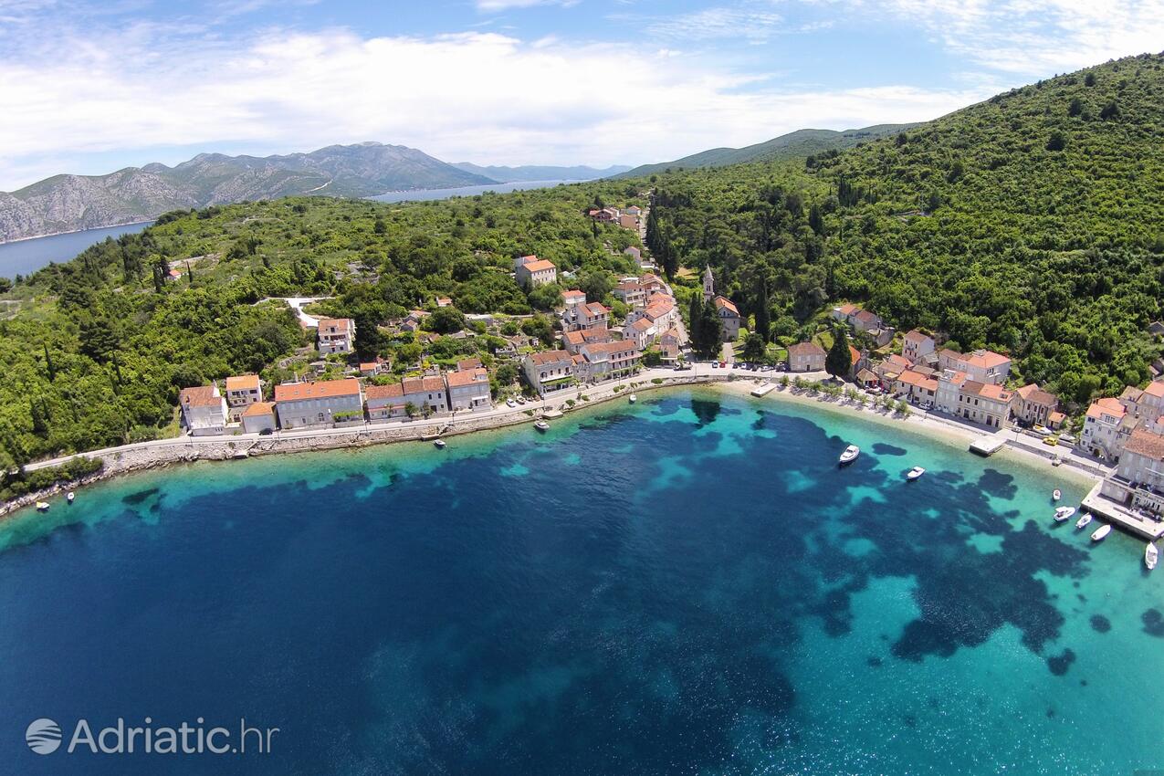 Račišće pe insula Korčula (Južna Dalmacija)