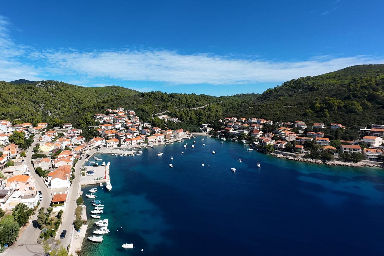 Brna na otoku Korčula (Južna Dalmacija)