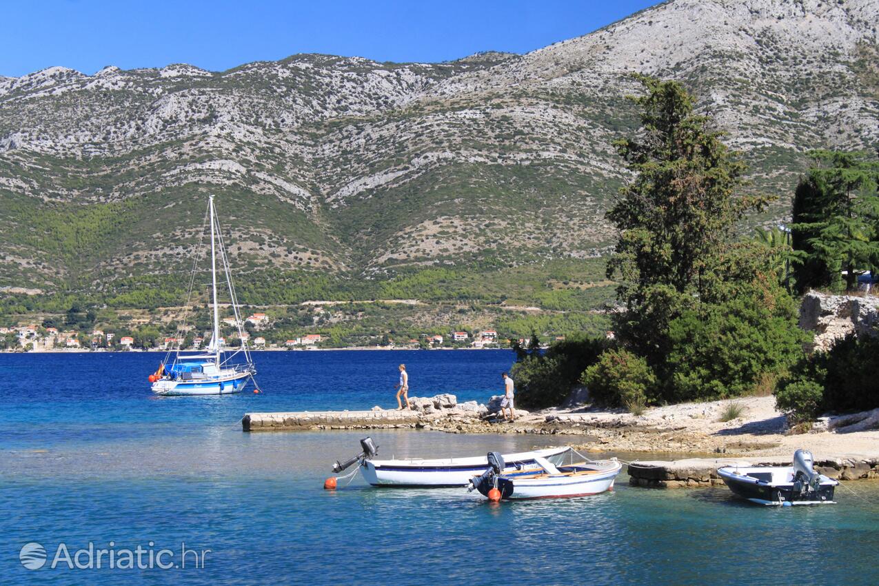 Žrnovska Banja op de route Korčula (Južna Dalmacija)