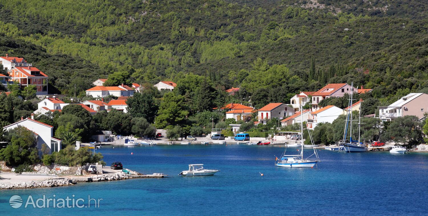 Žrnovska Banja op de route Korčula (Južna Dalmacija)