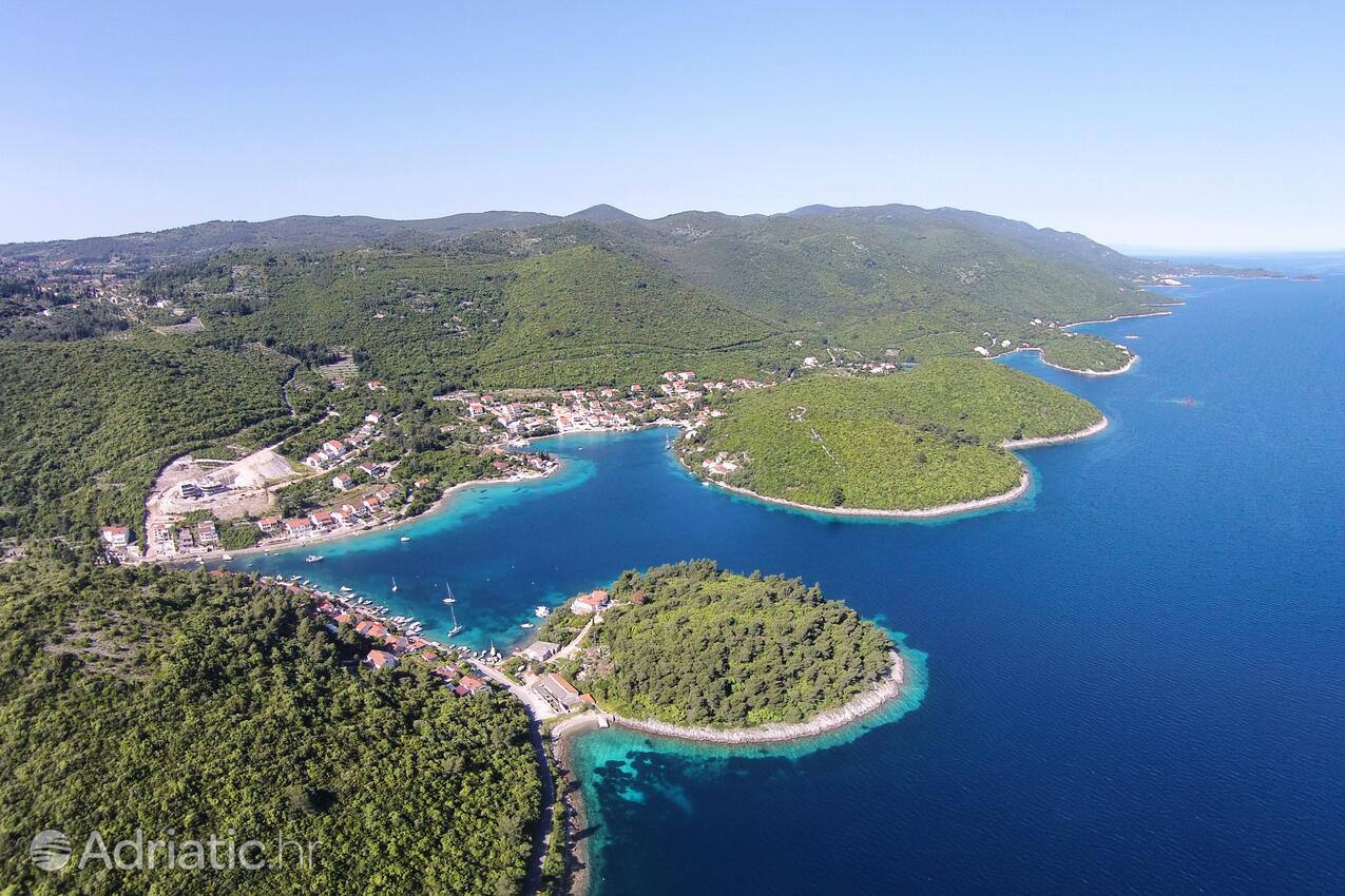 Žrnovska Banja op de route Korčula (Južna Dalmacija)