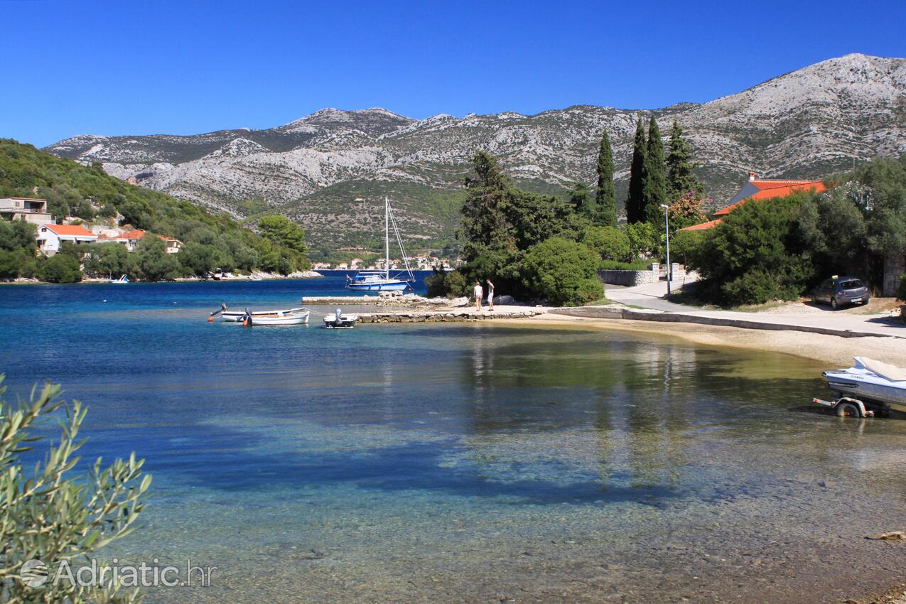 Žrnovska Banja op de route Korčula (Južna Dalmacija)