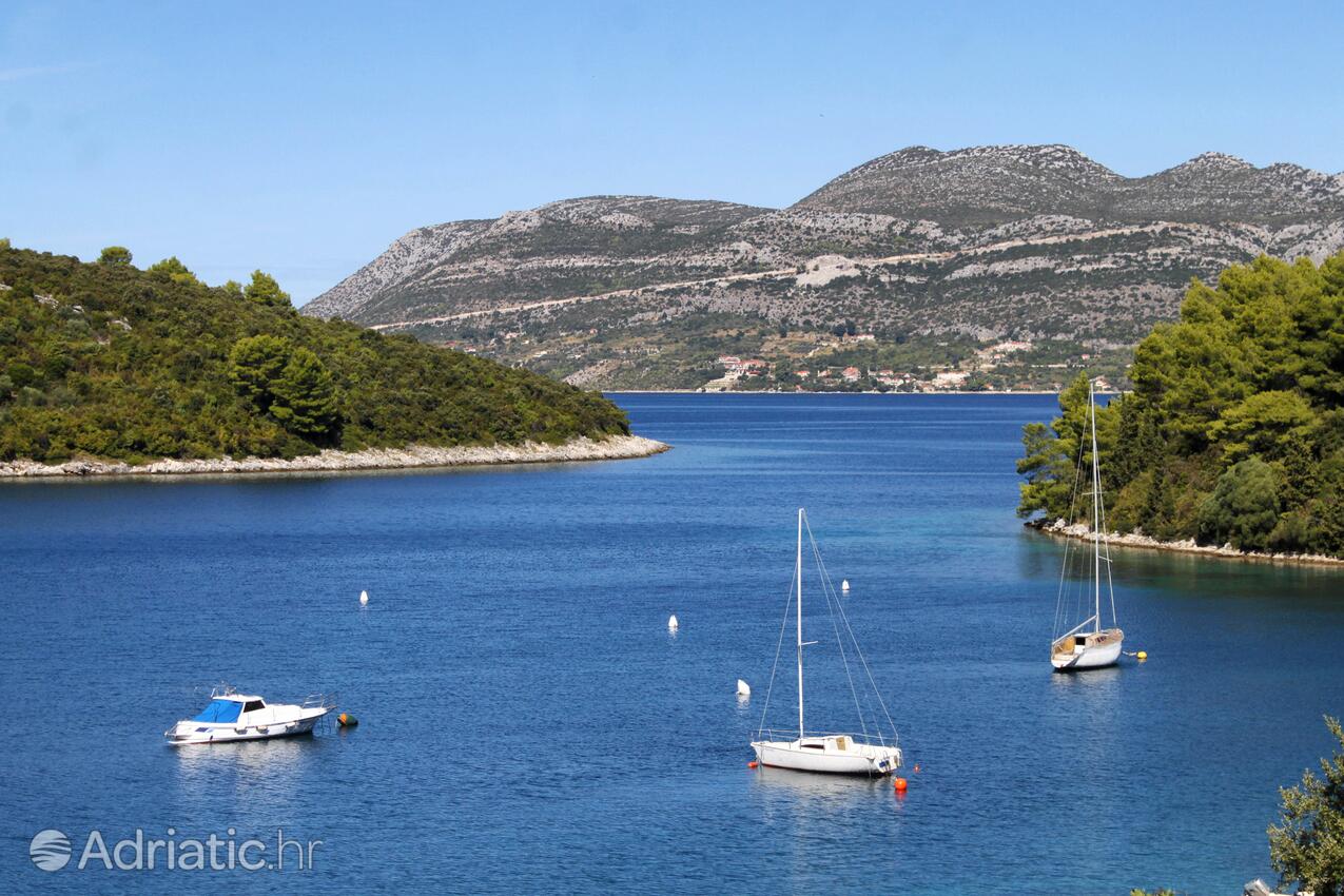 Žrnovska Banja op de route Korčula (Južna Dalmacija)