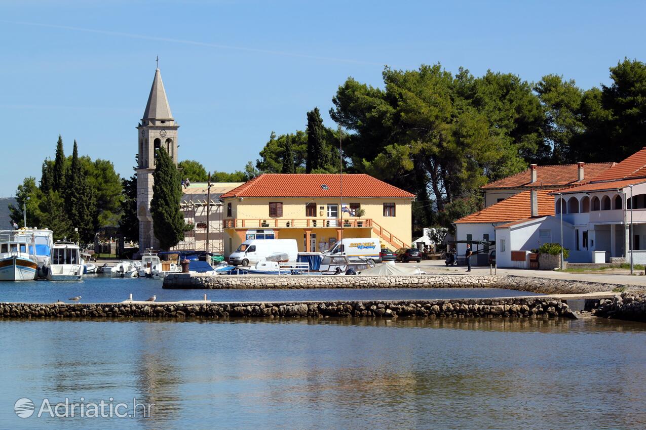 Ždrelac na ostrově Pašman (Sjeverna Dalmacija)