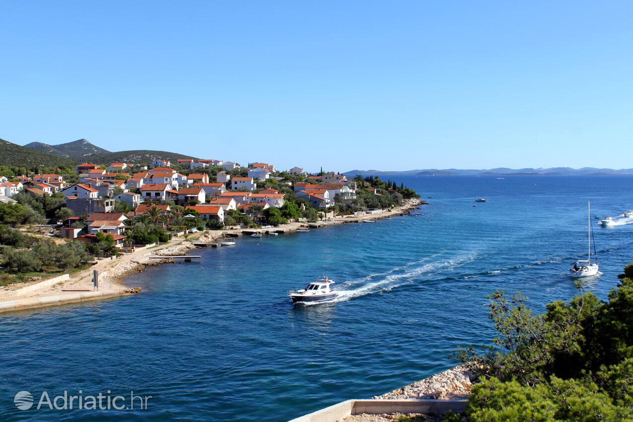 Ždrelac na ostrově Pašman (Sjeverna Dalmacija)