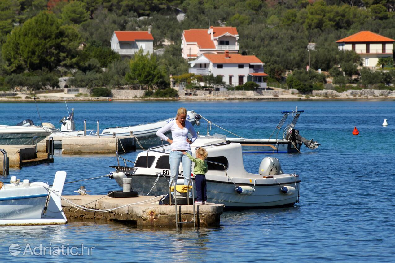 Ždrelac na ostrově Pašman (Sjeverna Dalmacija)