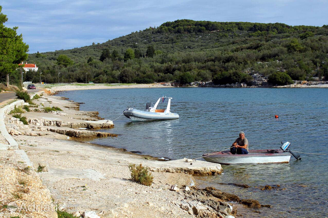 Nearby beaches - Apartments with a parking space Kali, Ugljan