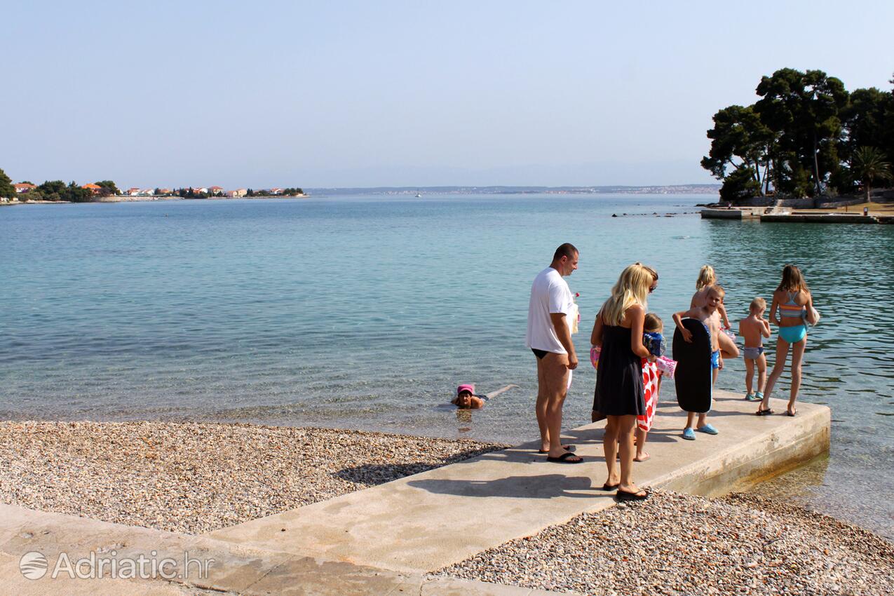 Nearby beaches - Apartments with a parking space Kali, Ugljan