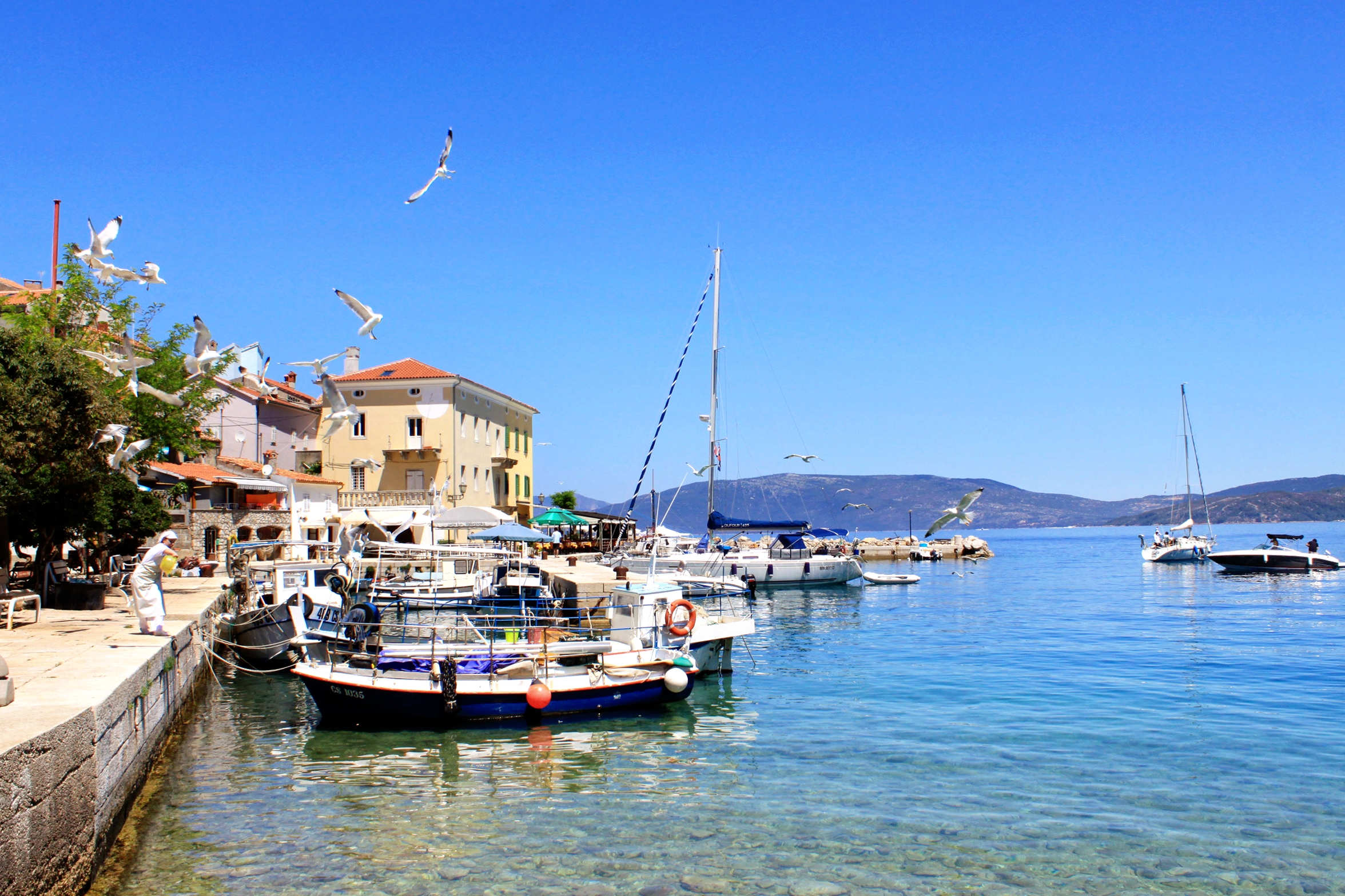 Where to stay in Valun